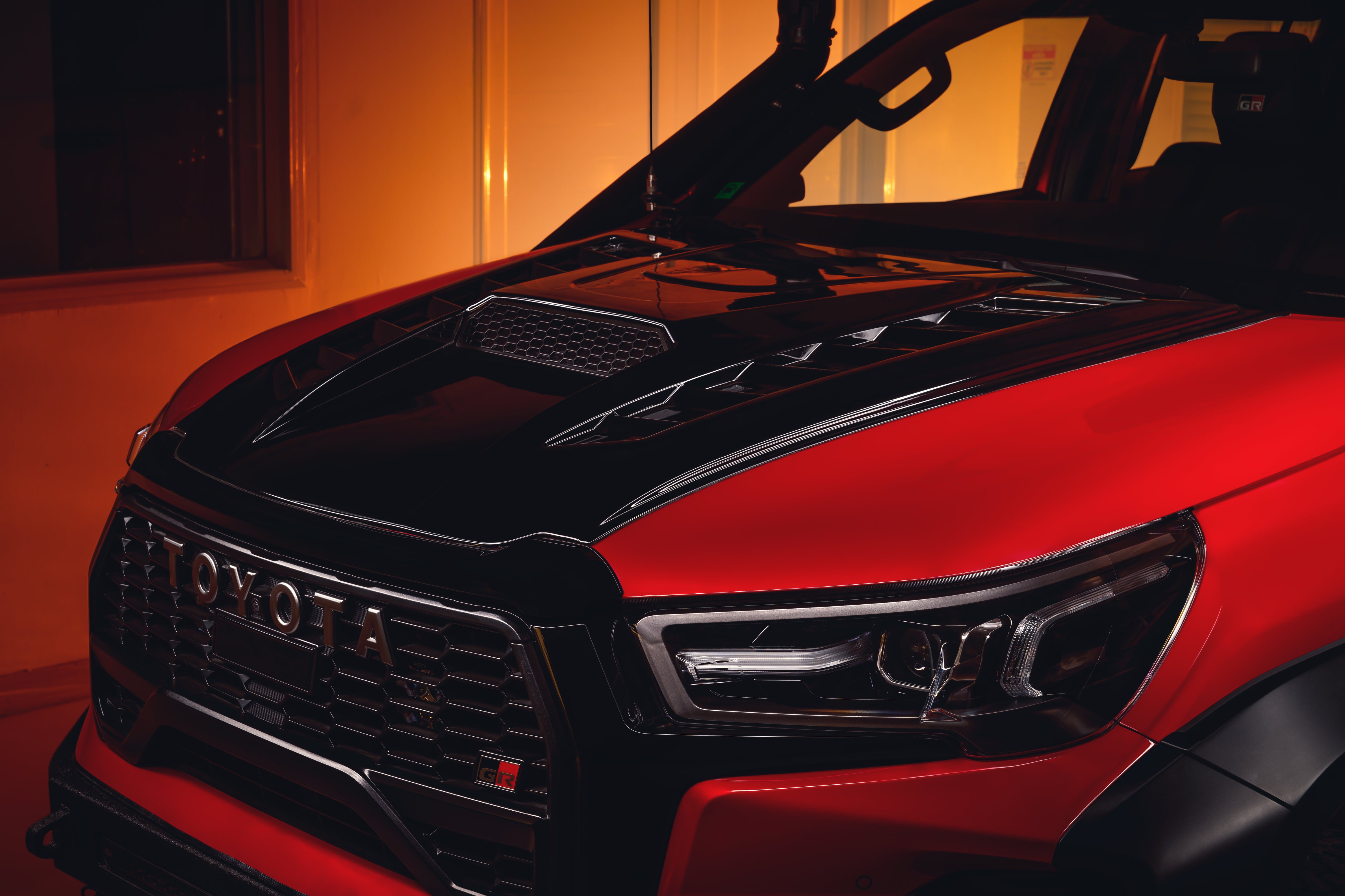 EZ PRO X –Toyota Hilux GR – RED