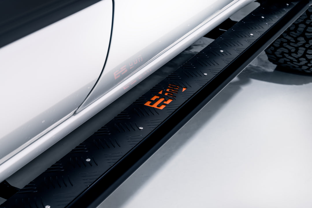 EZ CLASSICS – Toyota Land Cruiser – White