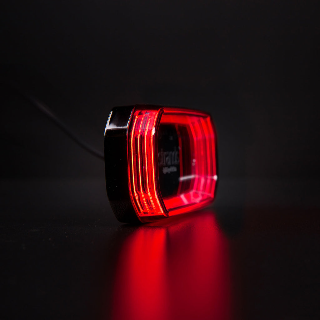 FOR9T SCALE RED POSITION LIGHT