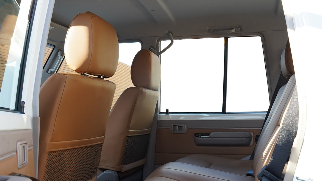 Toyota Land Cruiser 76 series (2022 - White)